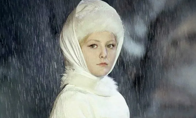 Немного грустная, но очень красивая сказка о Снегурочке – дочке Деда Мороза и Красавицы Весны