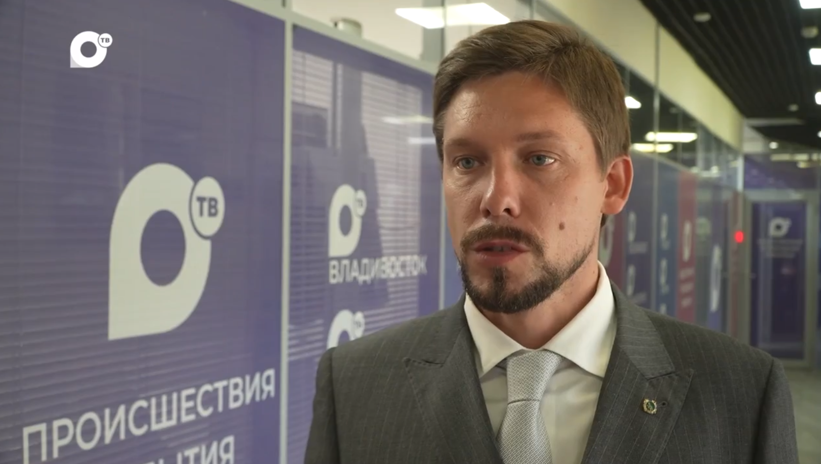 Министр ЖКХ Алексей Першин прокомментировал ситуацию с подачей холодной воды на 15.00