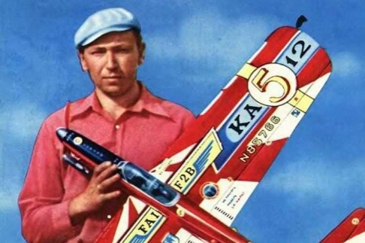 Первый выпуск журнала вышел в августе 1962 года под напутствием известных авиаконструкторов А. Туполева, С. Ильюшина, а также космонавта Юрия Гагарина. В каждом номере журнала публиковались чертежи и схемы самых разнообразных конструкций — от приспособлений для домашнего хозяйства до самодельных микроавтомобилей и любительских самолётов, а также материалы по истории техники.