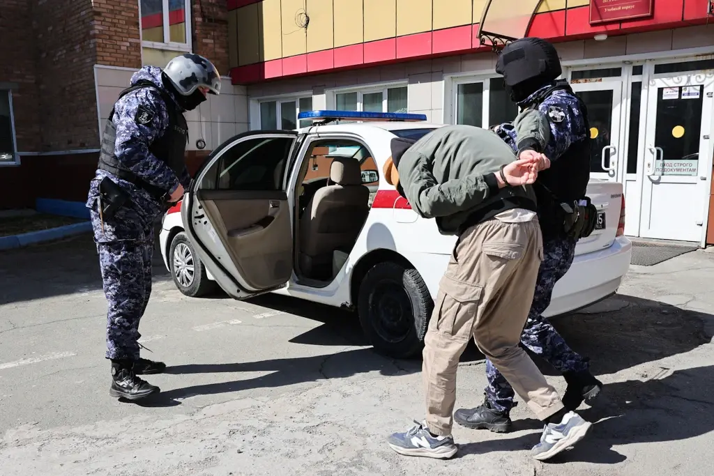 В Приморском колледже провели задержание условных террористов 