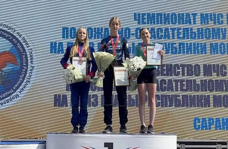 Школьница из Приморья стала чемпионкой России по пожарно-спасательному спорту
