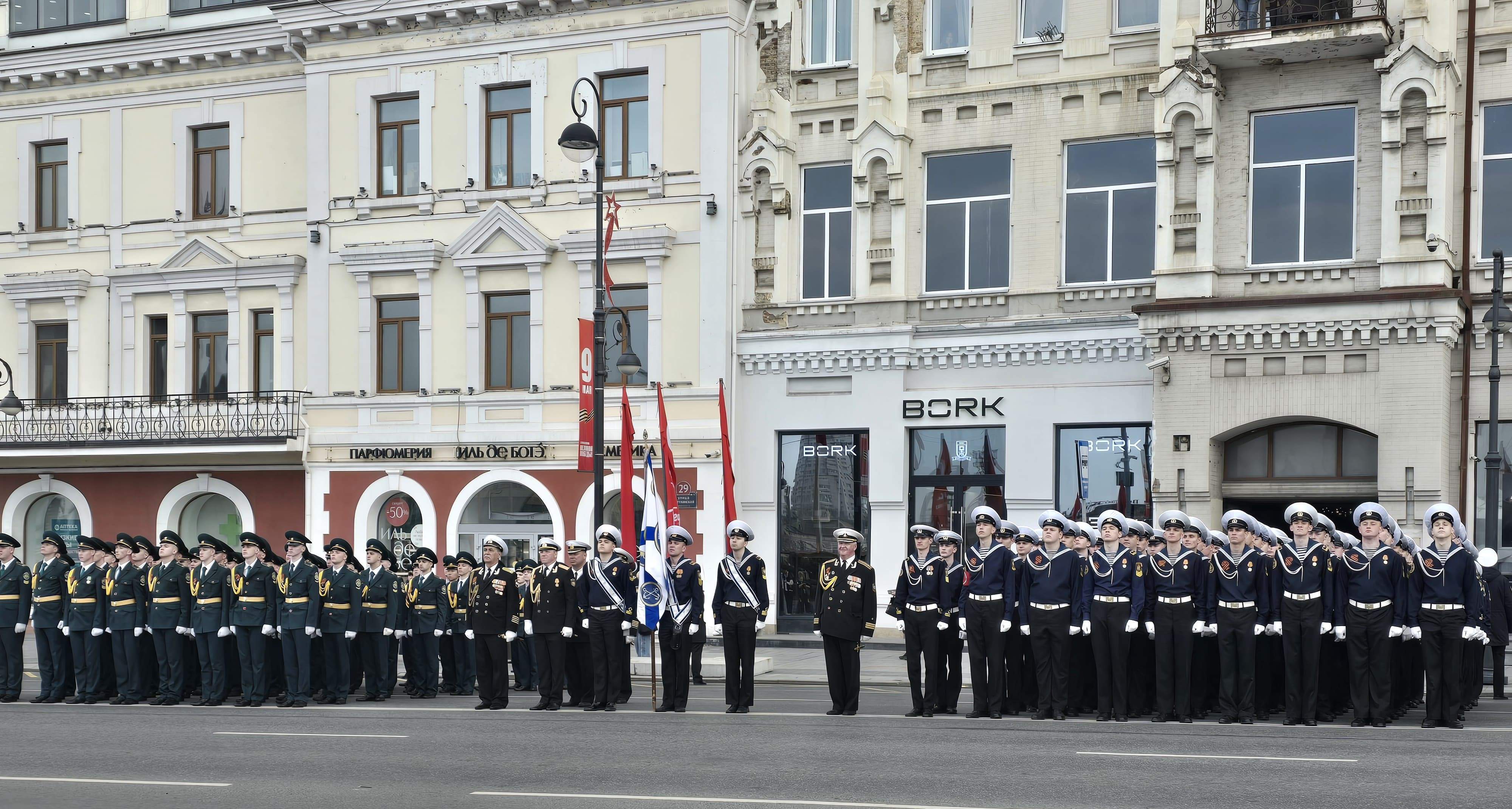 Репетиция Парада Победы идёт во Владивостоке – движение перекрыто