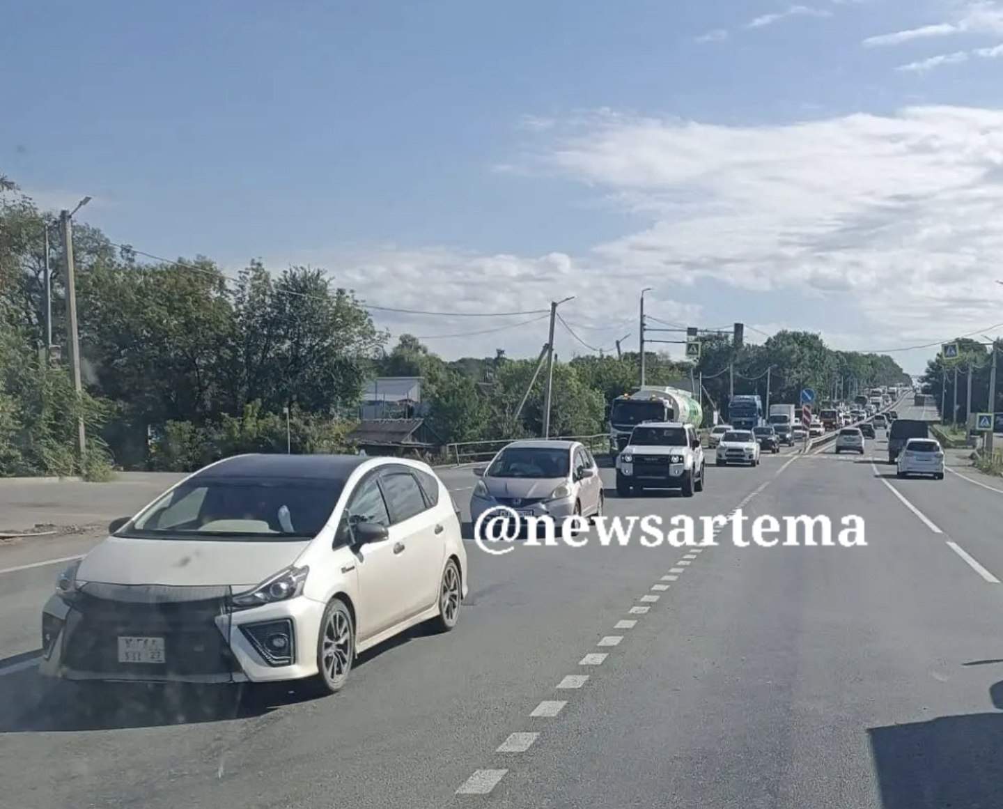 Мощная пробка сковала трассу в Надеждинском районе