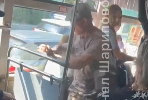 Самосуд над девочкой устроил в автобусе житель Приморья