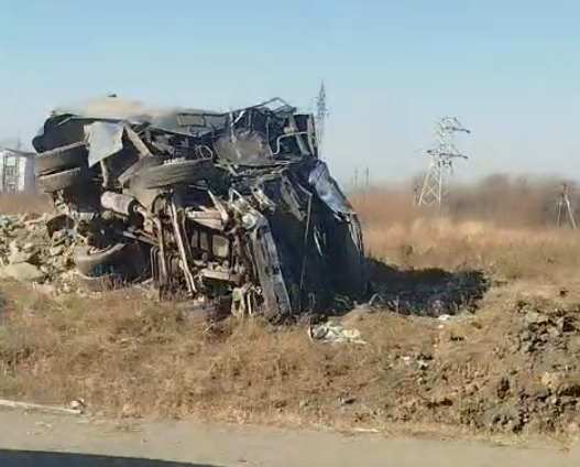 Смяло и выкинуло на обочину: жёсткое ДТП произошло в районе Тавричанки