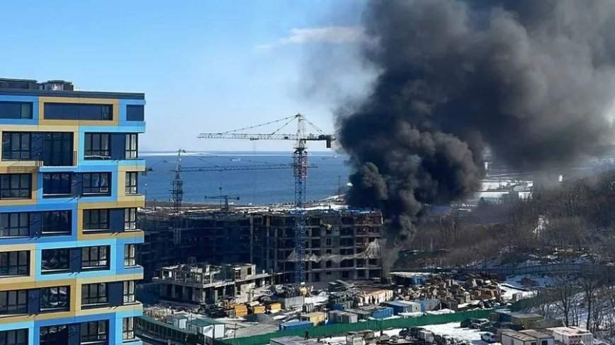 Во Владивостоке в элитном жилом комплексе произошёл пожар