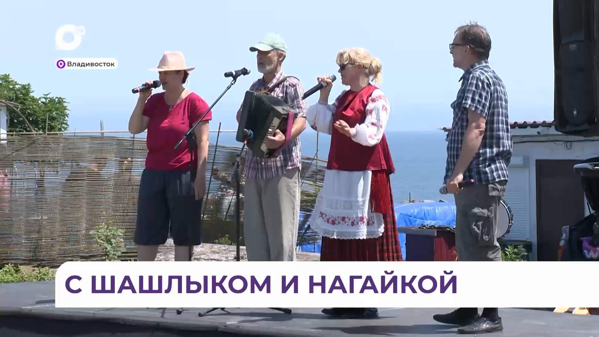 Без комментариев / С шашлыком и нагайкой / 24.07.06 