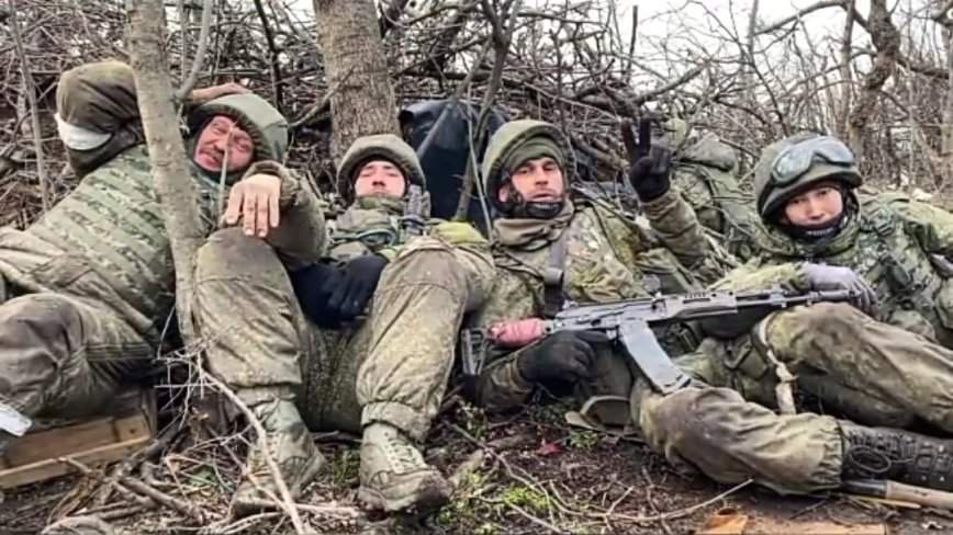 «Всем привет с Приморья, работаем, победа будет за нами»: новое видео из зоны СВО
