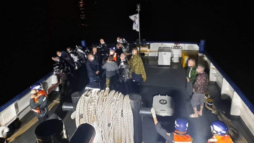 Четыре приморца пропали без вести в Желтом море после пожара на судне