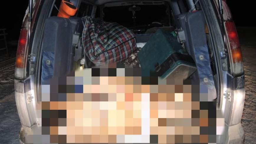 Полную трупов машину остановили полицейские в Приморье