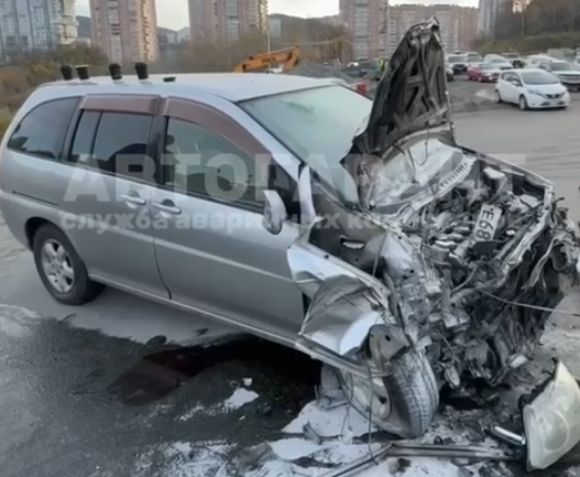 Жёсткое  ДТП произошло на улице Бородинской во Владивостоке