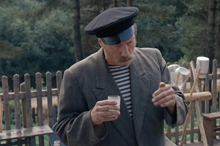 Что сказал дядя Митя из фильма «Любовь и голуби»?