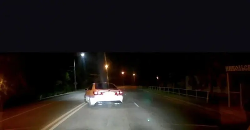 В Приморье водитель, рассекавший по встречной полосе, попал в руки полиции 