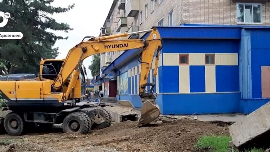 Сами выбраться не смогли: неожиданную находку обнаружили ремонтники под землей