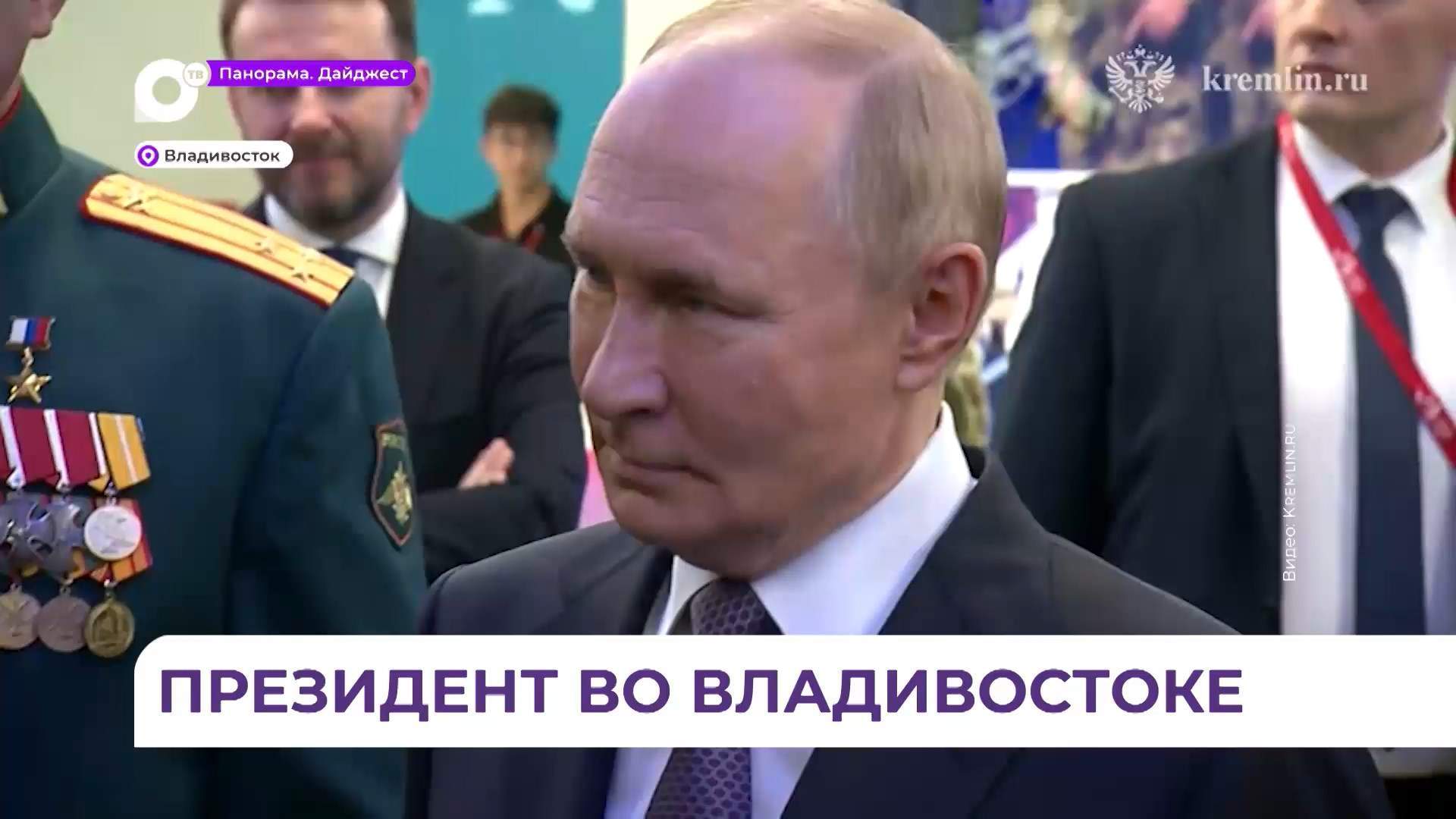 Владимир Путин посетил филиал Национального центра «Россия» во Владивостоке