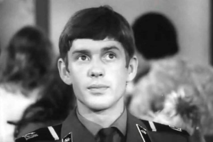 Один из самых привлекательных актеров советского кино, мечта миллионов женщин.