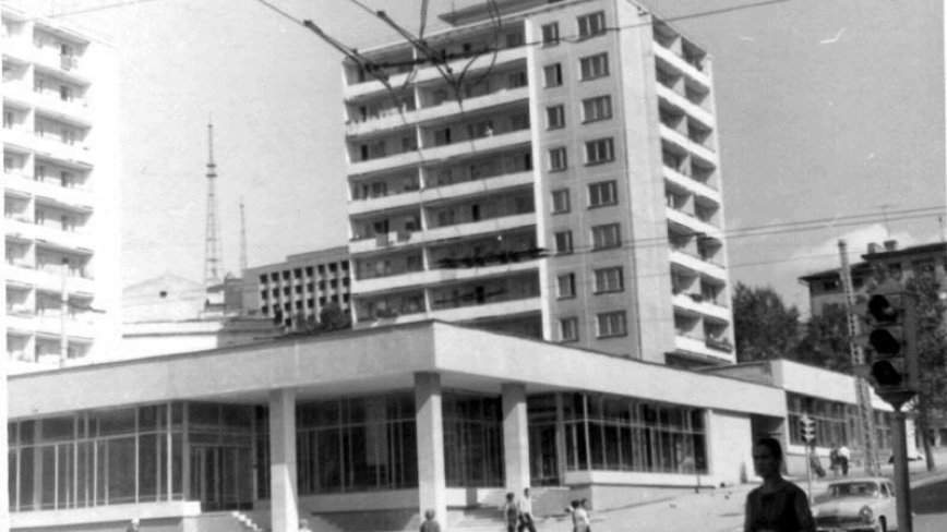 Жителям Владивостока показали, что было на месте легендарного магазина «Изумруд»