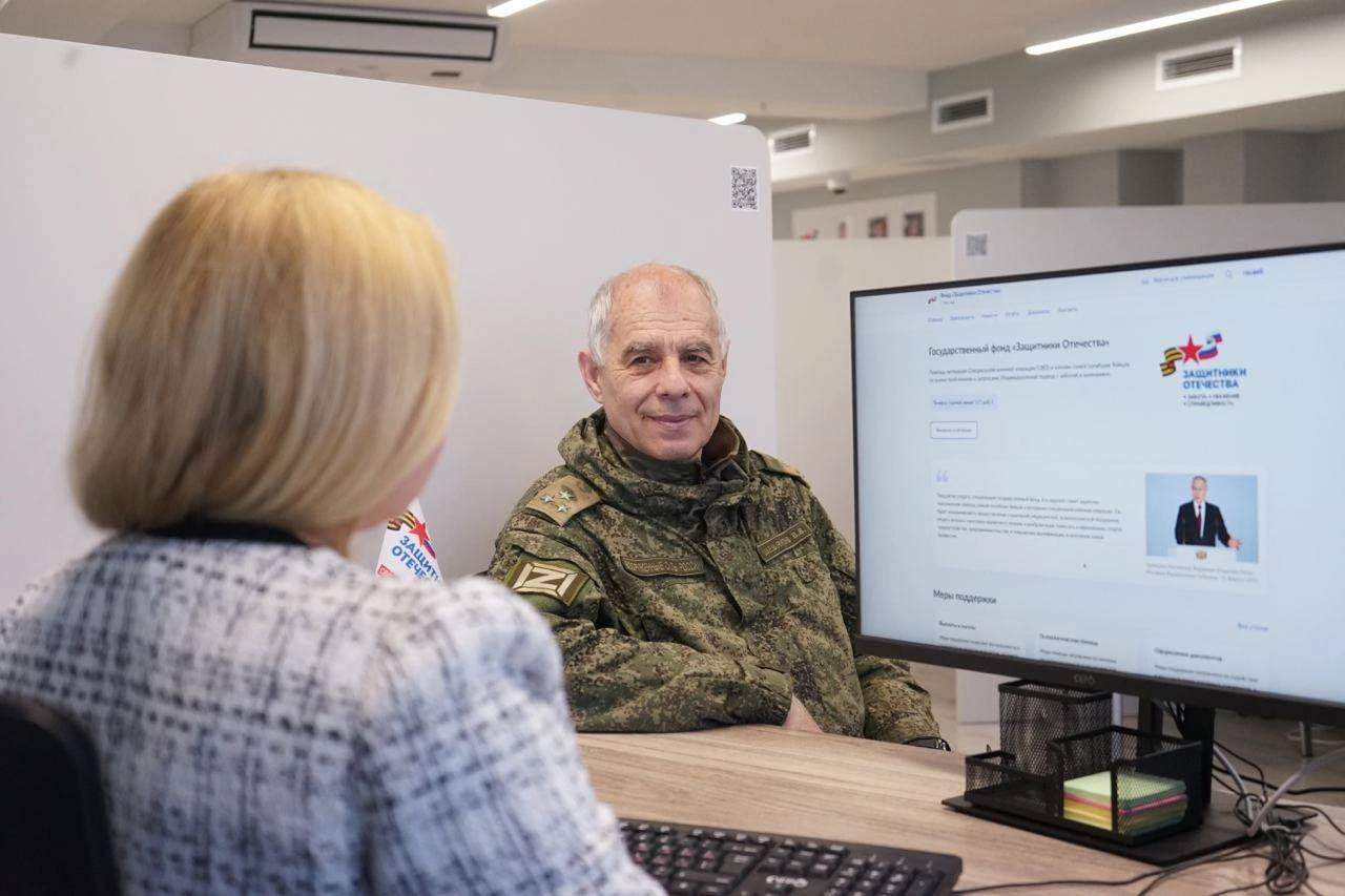 Тысячи ветеранов СВО получили помощь с социальной адаптацией и ресоциализацией в Приморье