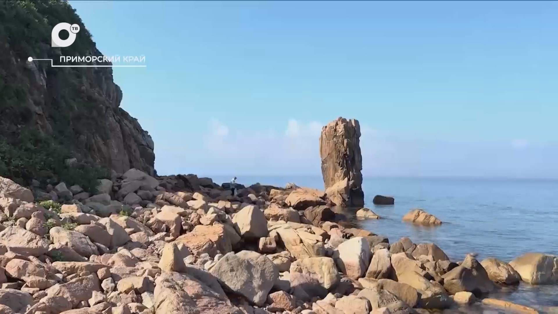 Разведка блогом / Пляж с розовой галькой / 09.08.25