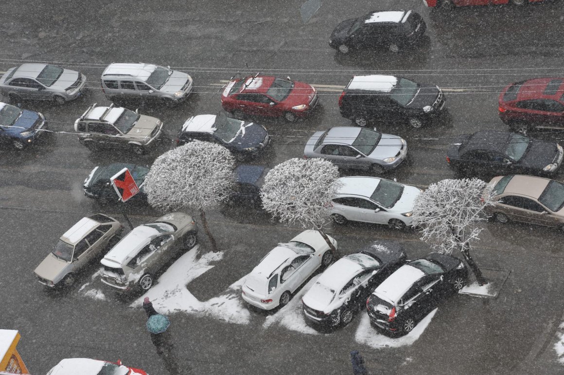Гололед, метель, снег: штормовое предупреждение объявлено в Приморье
