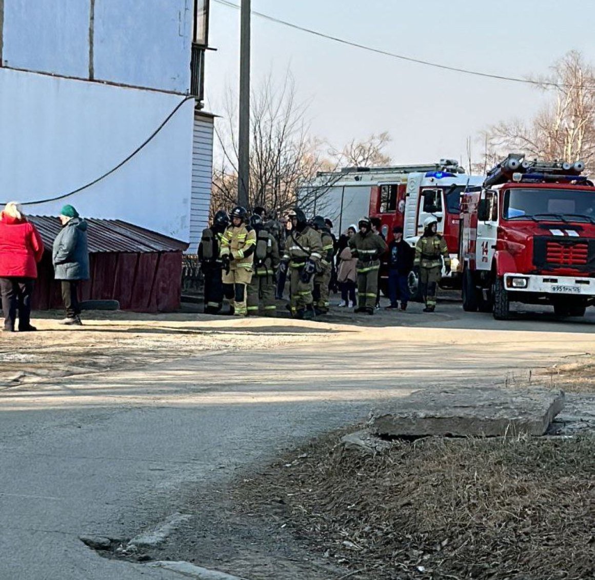 Пожарные прибыли незамедлительно: ЧП произошло в жилом доме в Приморье -  ОТВ-Прим - Общественное телевидение Приморья ОТВ