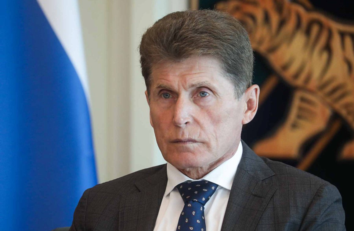 Важное поручение по мигрантам в Приморье дал губернатор Олег Кожемяко