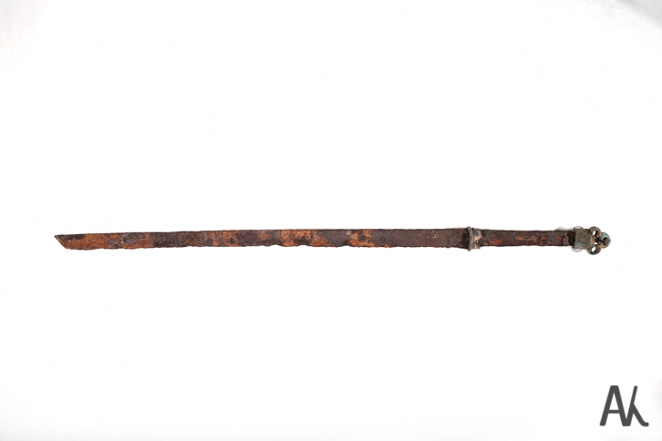Житель Приморья нашёл меч возрастом 1,5 тысячи лет и передал в музей 