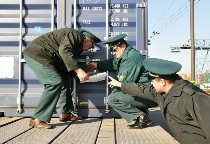 Дорогую для москвичей «тайну» обнаружили в двух прибывших из Кореи контейнерах