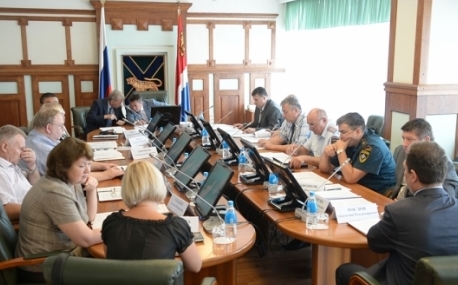 Губернатор Приморья провел заседание антитеррористической комиссии края