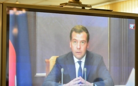 Дмитрий Медведев провел совещание с главами регионов о готовности к началу учебного года
