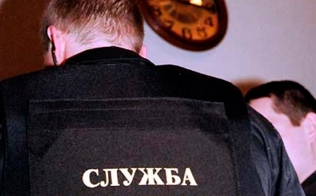 Судебный пристав оказался мошенником во Владивостоке