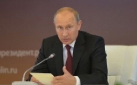 Владимир Путин провел во Владивостоке совещание по перспективам развития отечественного гражданского судостроения