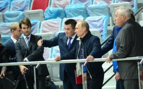 Владимир Путин посетил концертно-спортивный комплекс на Спутнике