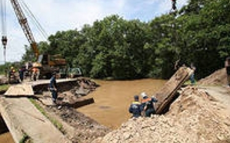 Мосты, разрушенные циклоном в Приморье, восстановлены
