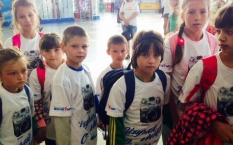 Более 80 приморских школьников отправились на отдых в Крым