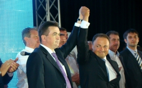 Владимир Миклушевский поздравил новоизбранного градоначальника с победой