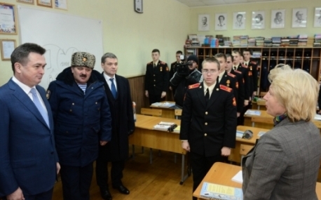 Губернатор ознакомился с работой Суворовского училища в Уссурийске