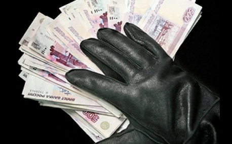 Приморские мошенники одурачили бизнесмена из Владивостока на 13 миллионов рублей