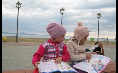На пляже Владивостока открылась библиотека