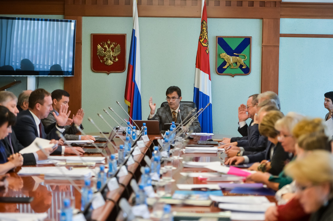 Бюджет Приморья на 2016 год одобрен профильным комитетом ЗакСа