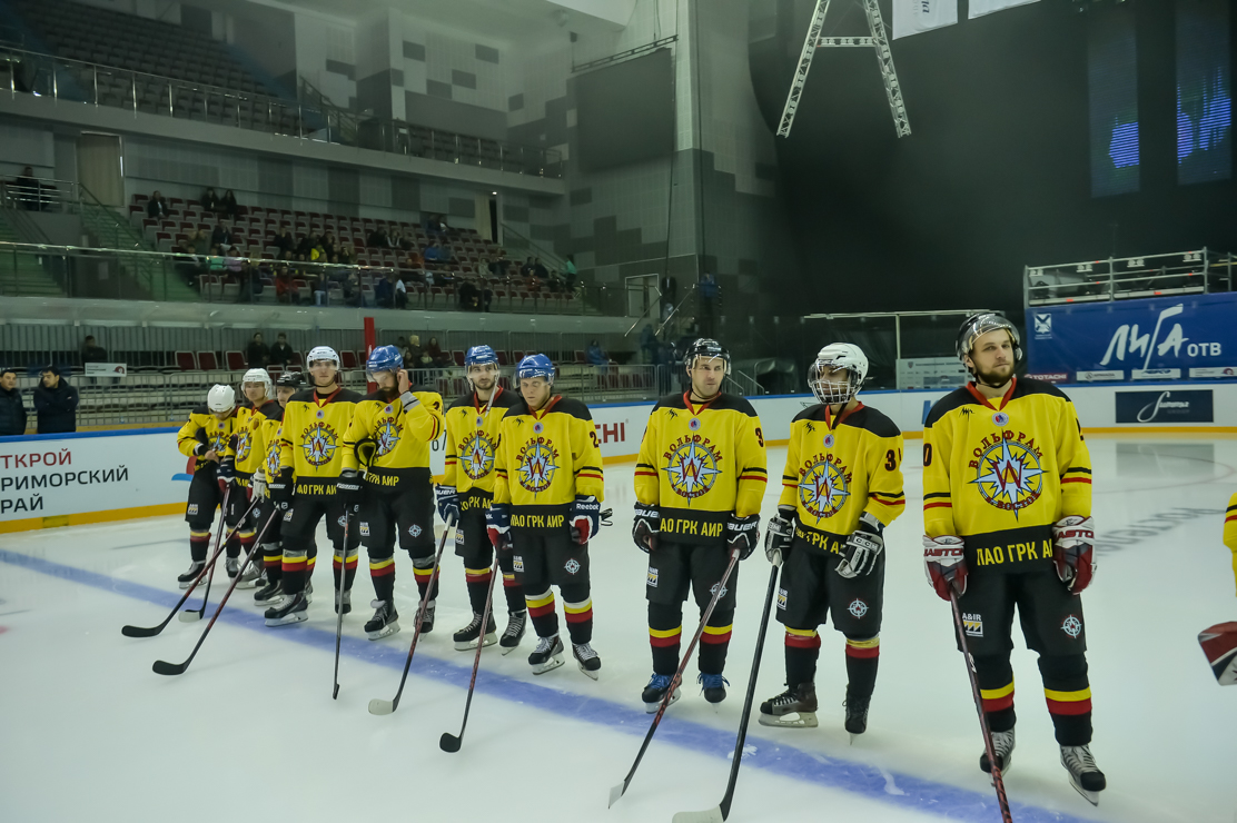 Хоккеисты «Вольфрама» устремились в погоню за лидером Лиги ОТВ