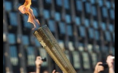 Эстафету Олимпийского огня во Владивостоке покажут в прямом эфире