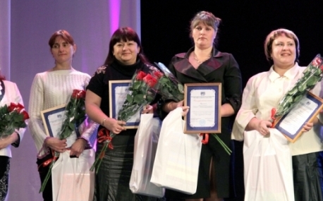 Заслуженным женщинам Приморья вручили губернаторские награды