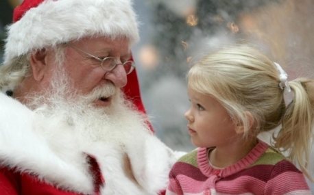 Дед Мороз и Снегурочка посетят больницы и роддомы
