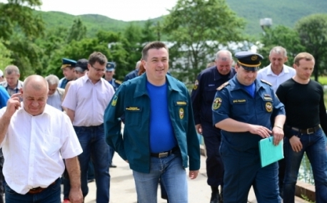 2 дня дал губернатор на составление списков домов, пострадавших от наводнения в Приморье