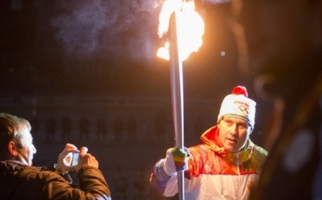 Факел Эстафеты Олимпийского огня смогли увидеть тысячи жителей Лесозаводска