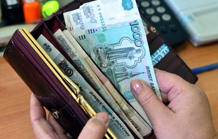Исследование: каждый пятый работающий россиянин получает меньше 15 тысяч рублей