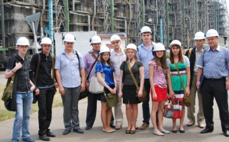 Молодежь Приморья познакомили с нефтезаводами Ангарска и Комсомольска-на-Амуре