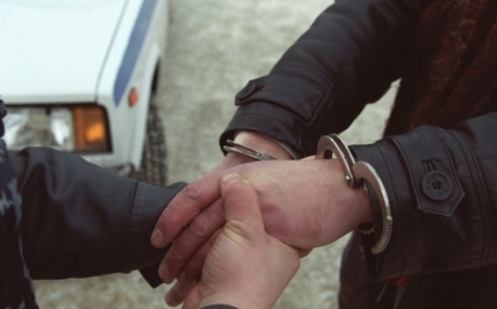 Владивосток: сотрудники ДПС задержали водителя, перевозившего наркотики