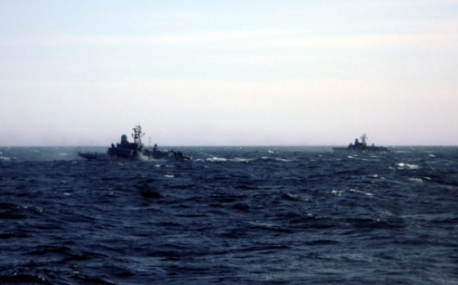 Боевой корабль ТОФ спас экипаж рыболовецкого сейнера